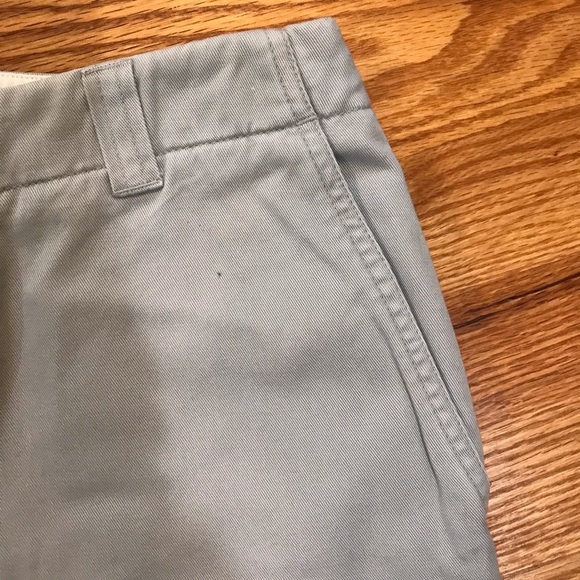▪️GAP clean cut Khakis - Picture 8 of 8